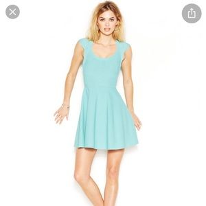 NWT | GUESS Cap Sleeve Flared Bandage Dress | S